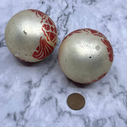2 Cream White and Red Demask Shiny Brite Vintage Christmas Glass Ornaments TJ9