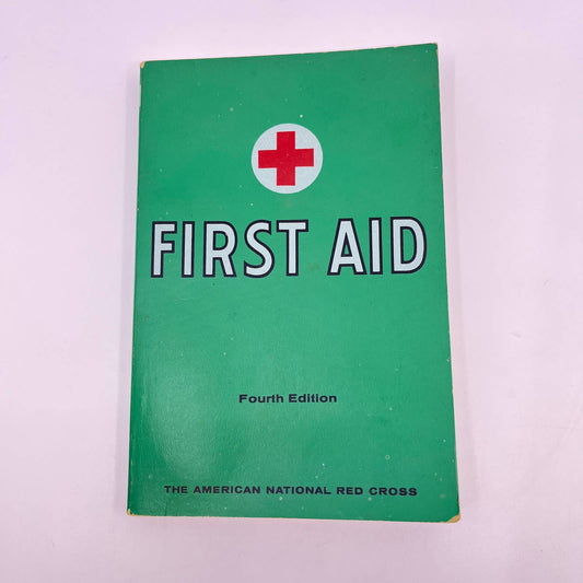 1957 American National Red Cross FIRST AID Book TE5