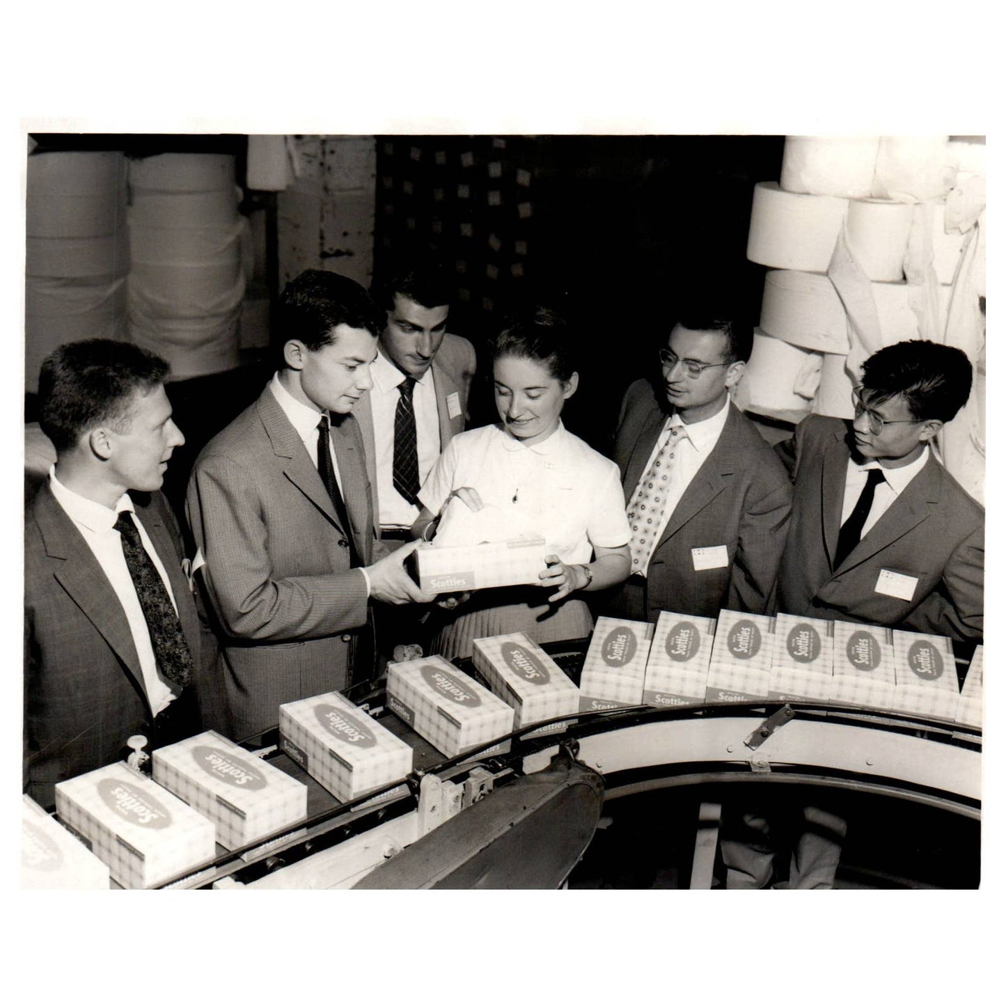 c1960 Original Press Photo Scotties Tissue Factory TJ7-1