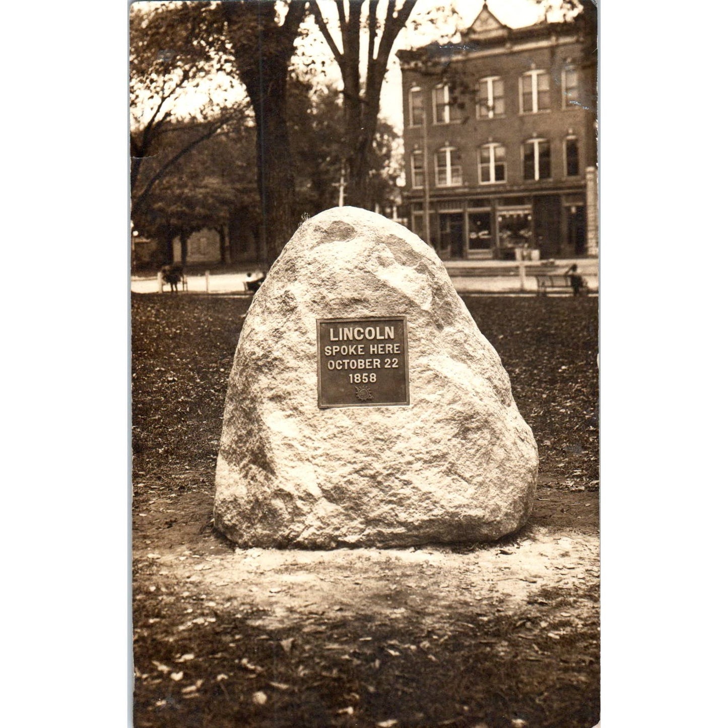 In the Park at La Harpe Illinois RPPC c1910 Original Postcard TK1-24