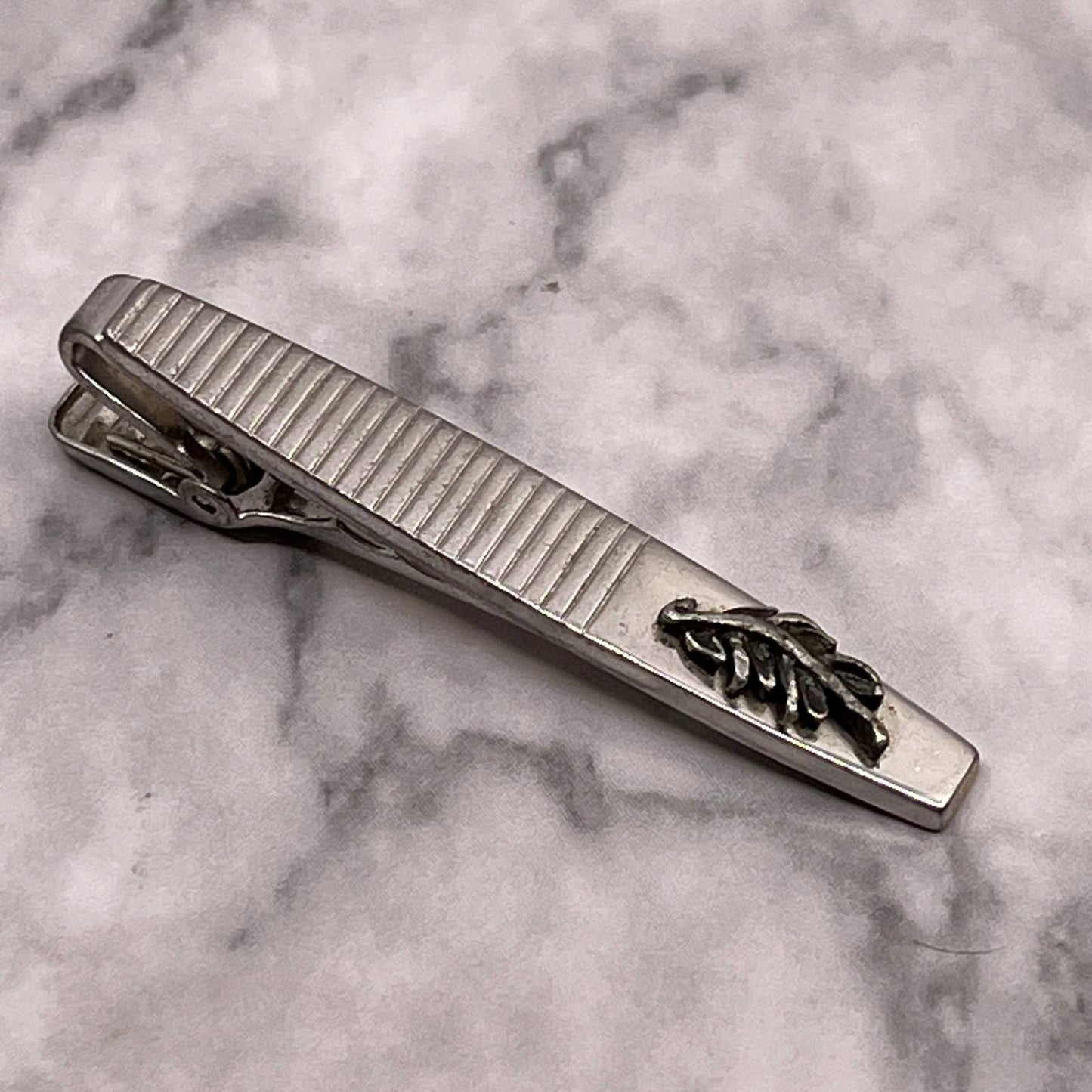 Vintage Silver Tone Anson Ribbed Leaf Branch Tie Clip Bar Clasp SA2-2