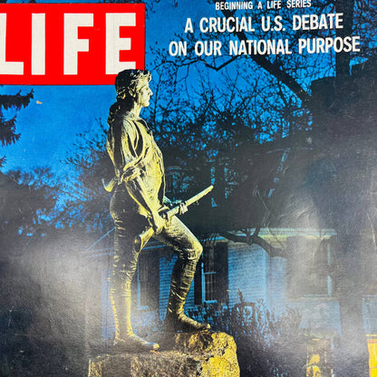 LIFE Magazine May 23 1960 - The Minuteman on Lexington Green TA8