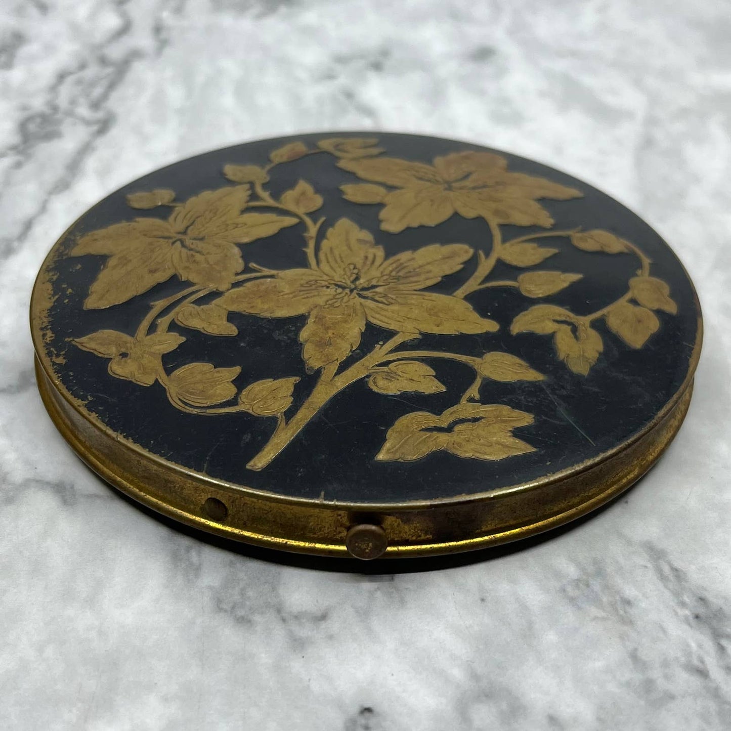 Antique Rex Fifth Avenue 4" Flapjack Compact Brass Floral Black Enamel TJ4