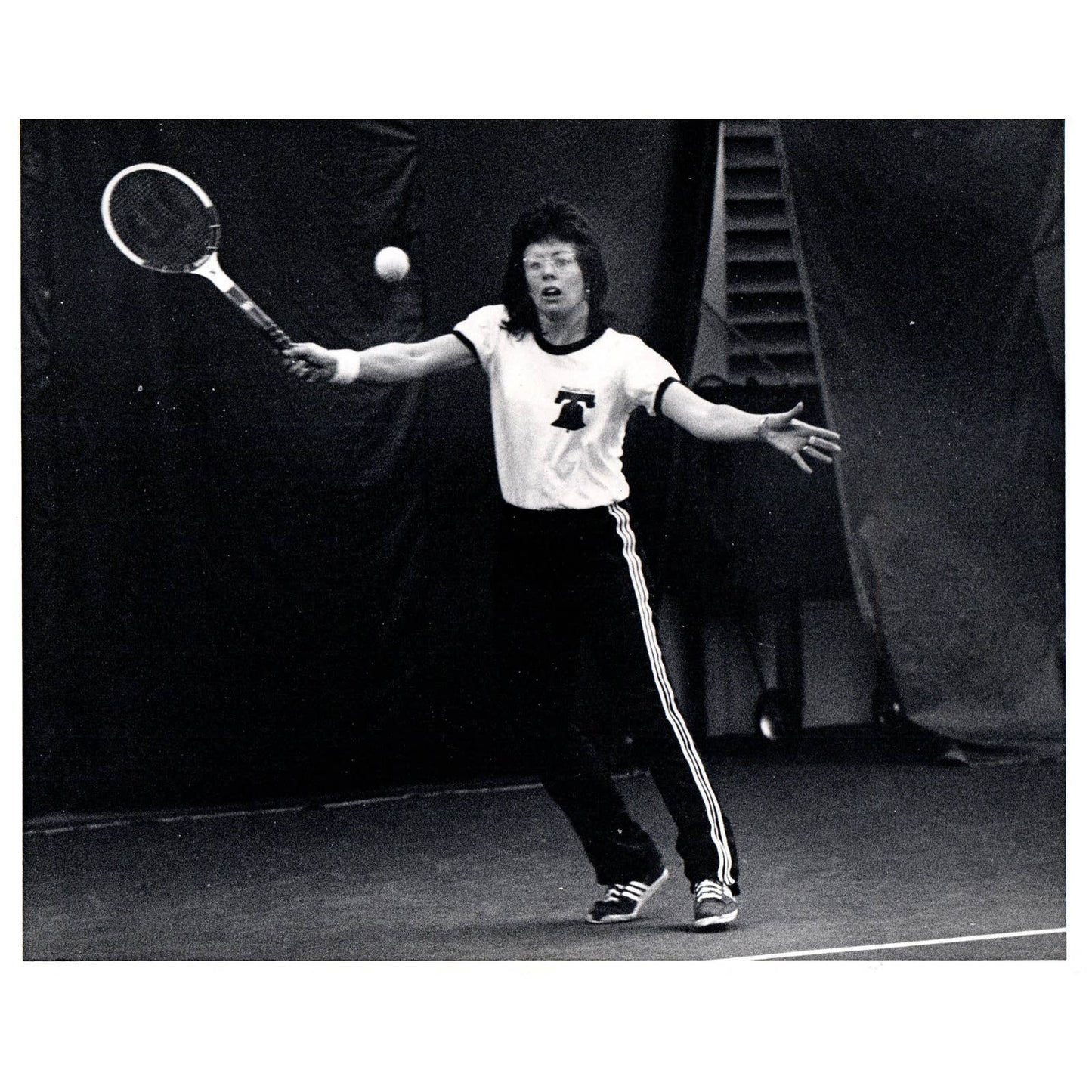 1974 Press Photo Tennis Billie Jean at Oakdale Racquet Club Practice 8x10" AD3-5