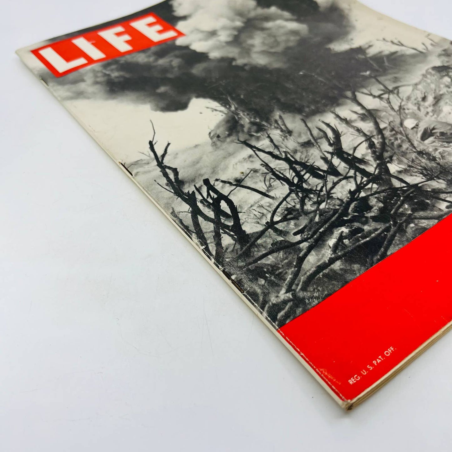 Life Magazine April 9, 1945 WWII, Iwo Jima, Hitler. History in Pictures