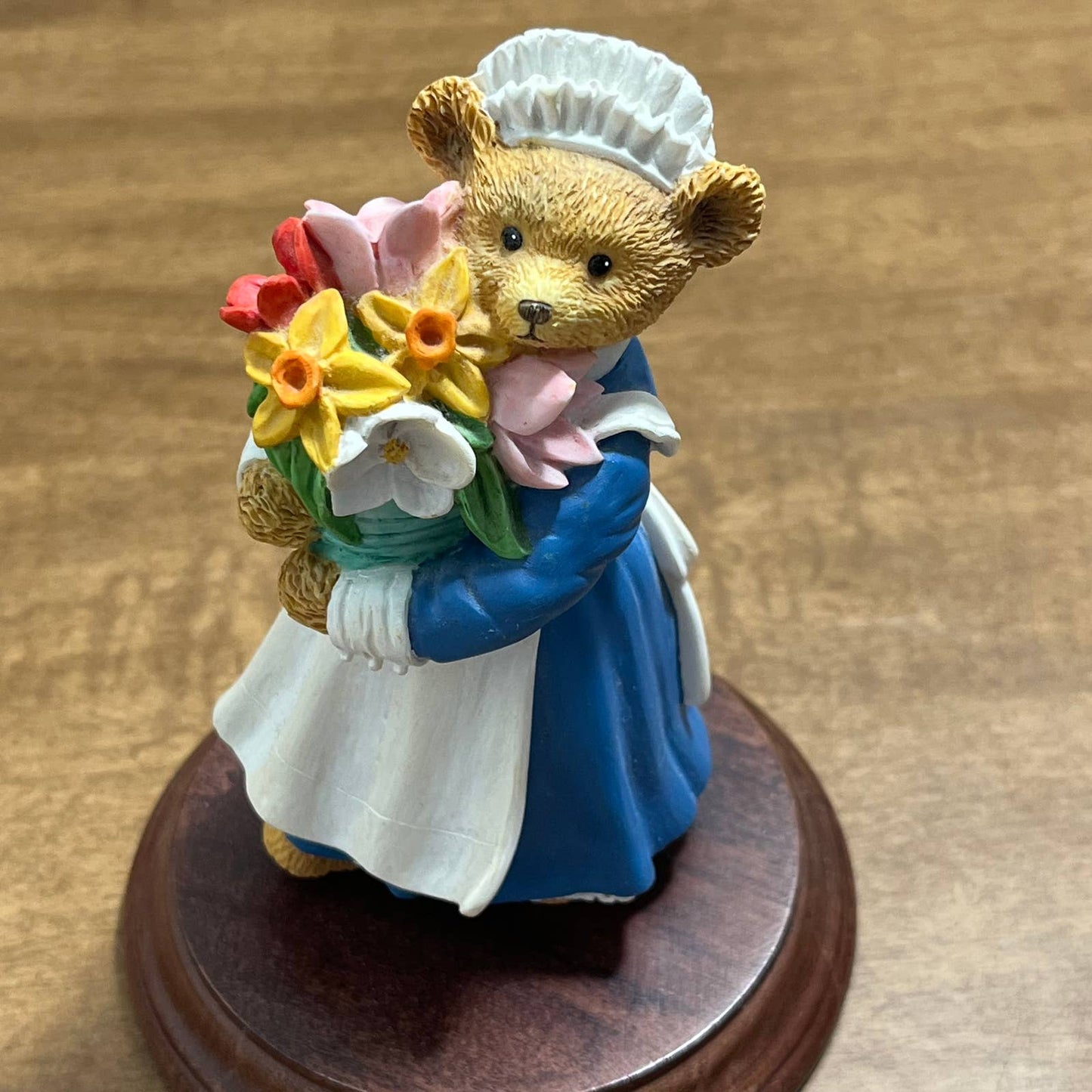 DEPT 56 UPSTAIRS DOWNSTAIRS BEARS Polly Spring Flowers TA2