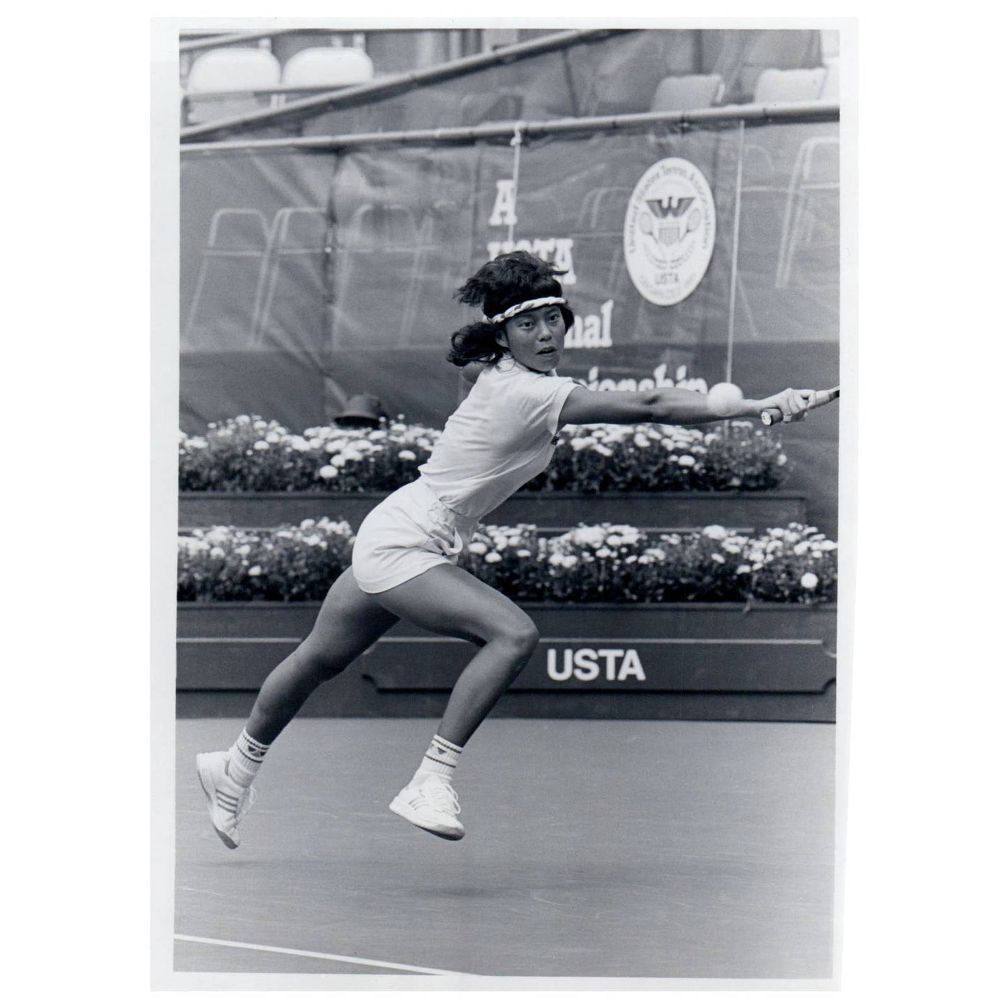 1985 Original Press Photo Women's Tennis Hu Na US Open ~5x7" AD2-5