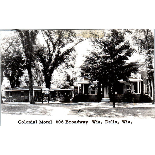 Colonial Motel Wisconsin Dells WI RPPC Original Postcard TJ9-P3