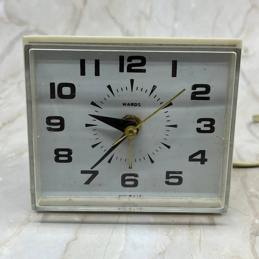 Vintage Ingraham Wards Electric Alarm Clock USA 45-9500 MCM” TC5