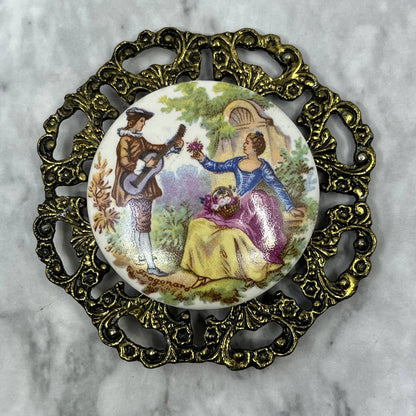 Vintage Fragonard Bard Serenade Filigree Frame Cameo Medallion 2.5” SF1