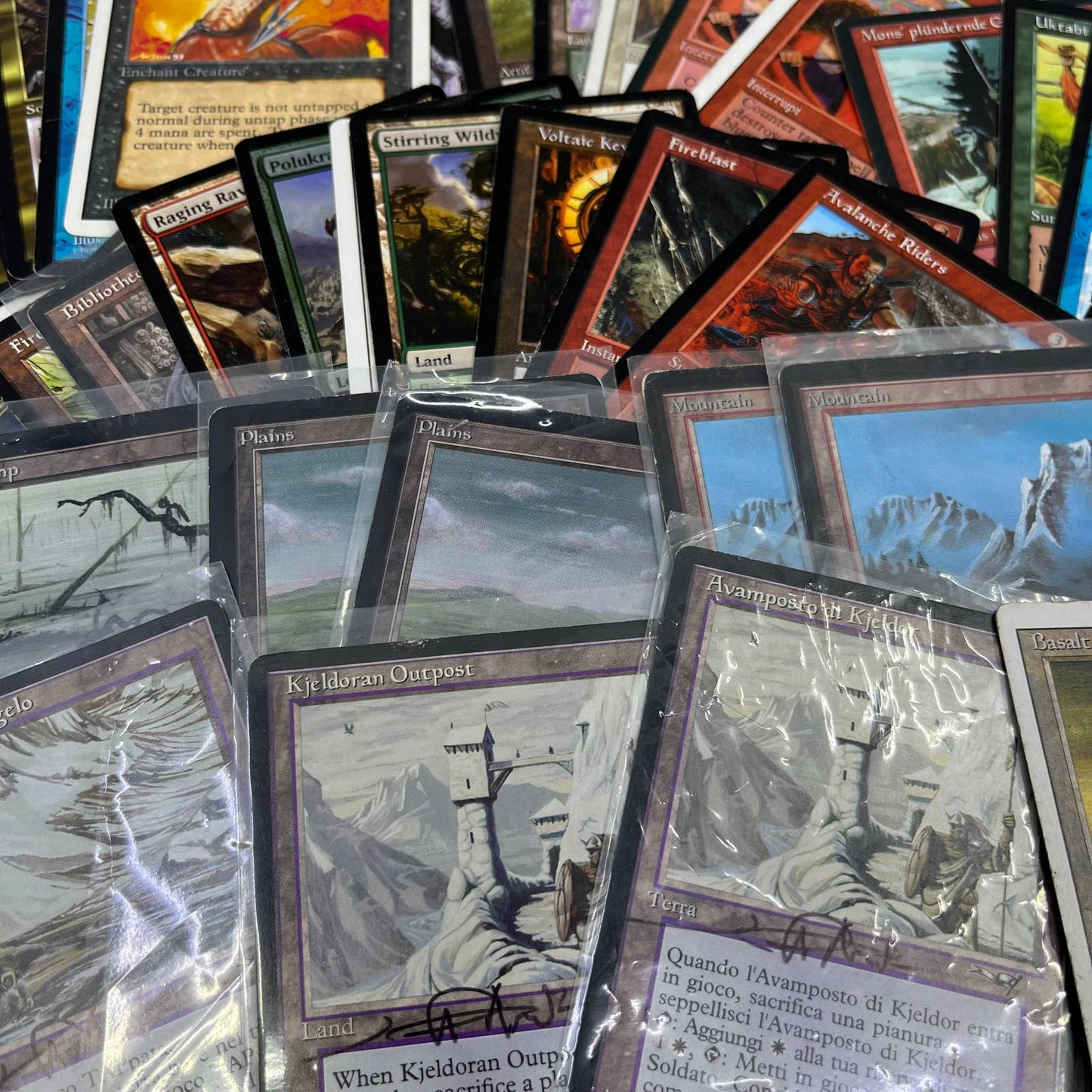 HUGE Collection of Vintage Magic The Gathering MTG Cards Mostly 90s Era