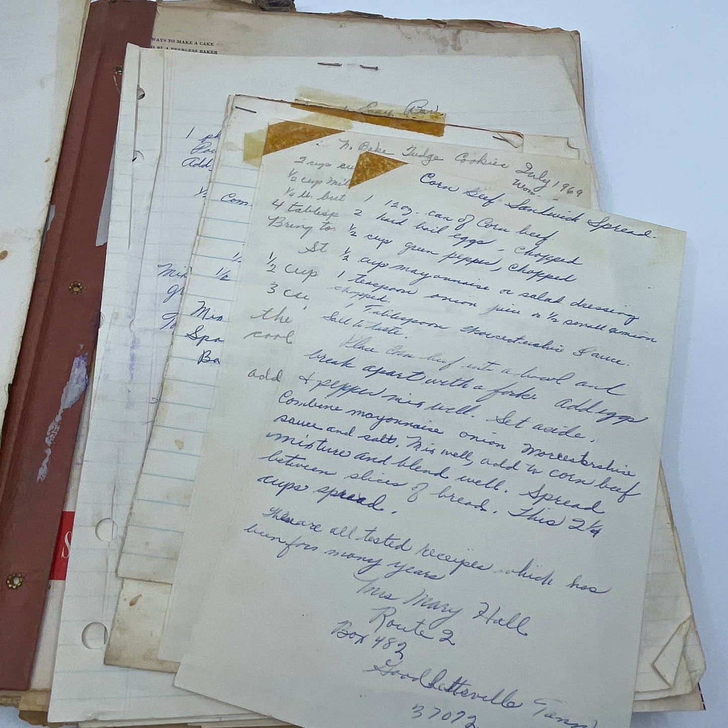 1950s-60s Huge Scrapbook Collection of Clipped, Typed & Handwritten Recipes TG6