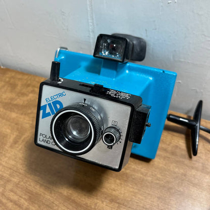 Vintage Polaroid Blue Electric Zip Land Camera Instant Camera w/ Strap TB8