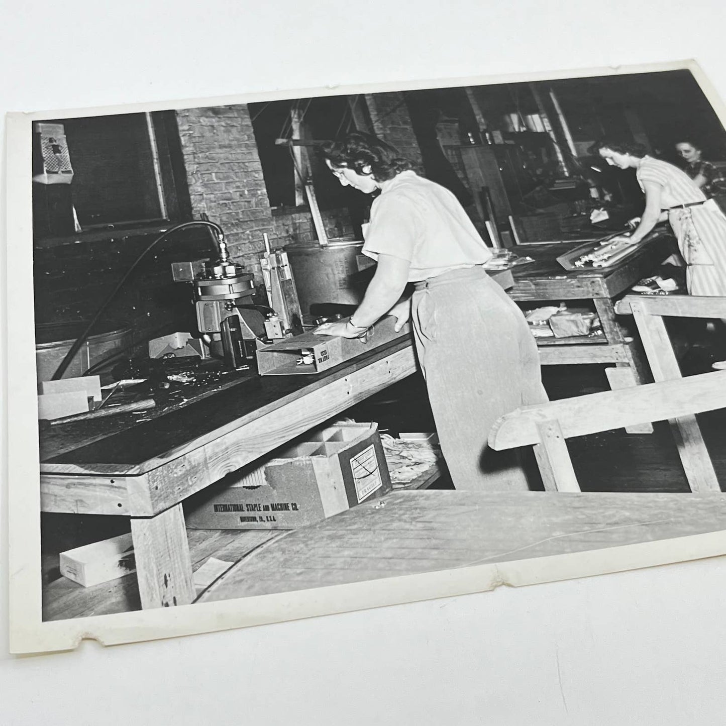 1940s WWII Assembly Line Manufacturing Photo Woman Working Kenosha WI AA7-17