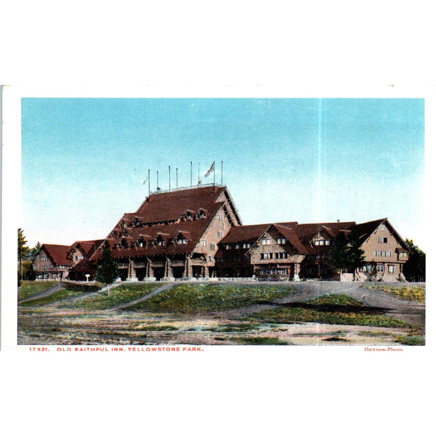 Old Faithful Inn Haynes-Photo Yellowstone Park Original Postcard TK1-P14