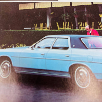 1976 Ford LTD Dealer Sales Brochure Full Color Pictures Fold Out Catalog BA3