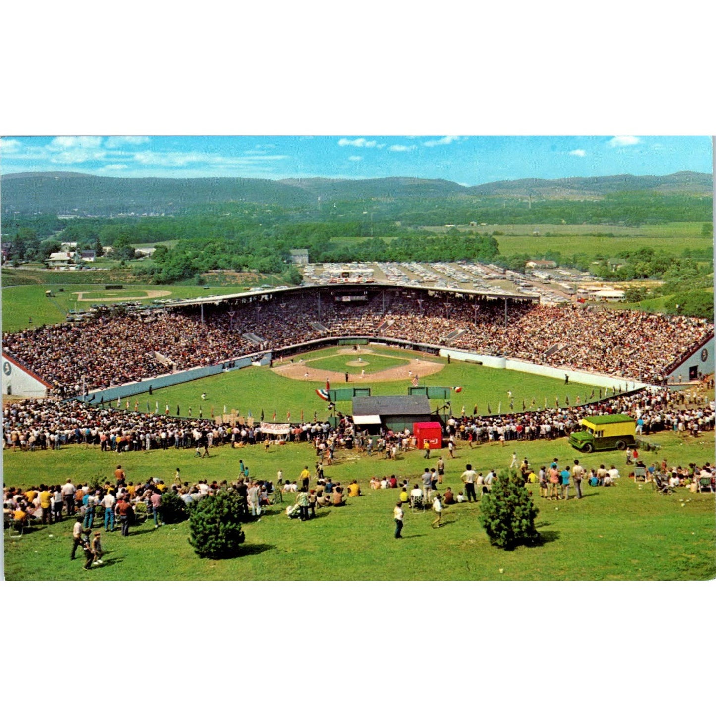 Little League Baseball Howard J. Lamade Field Williamsport PA Postcard TK1-24