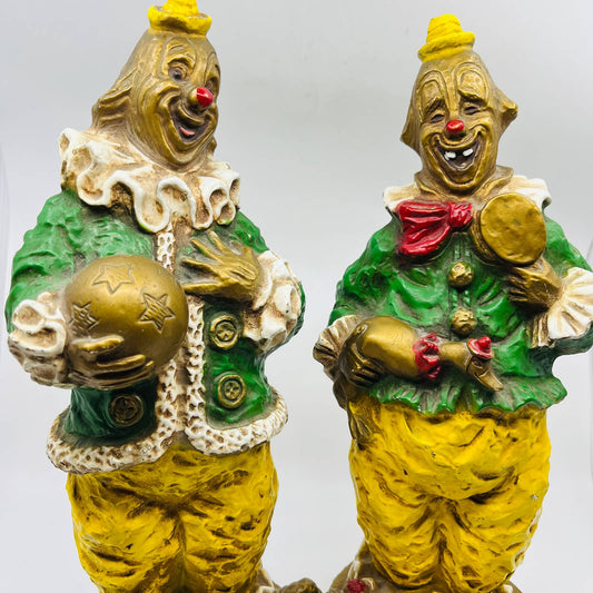 1966 Pair Of Hand Painted Circus Clowns Universal Statuary Kendrick 7 x 17” TB1