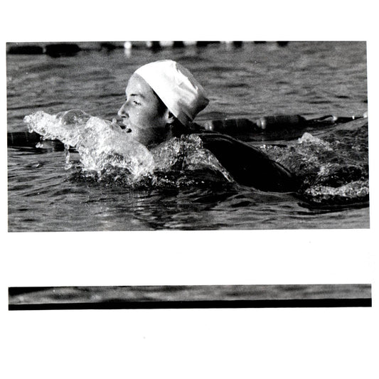1972 Press Photo Maureen Morrissey Swimmer Swimming 8x10" AD3