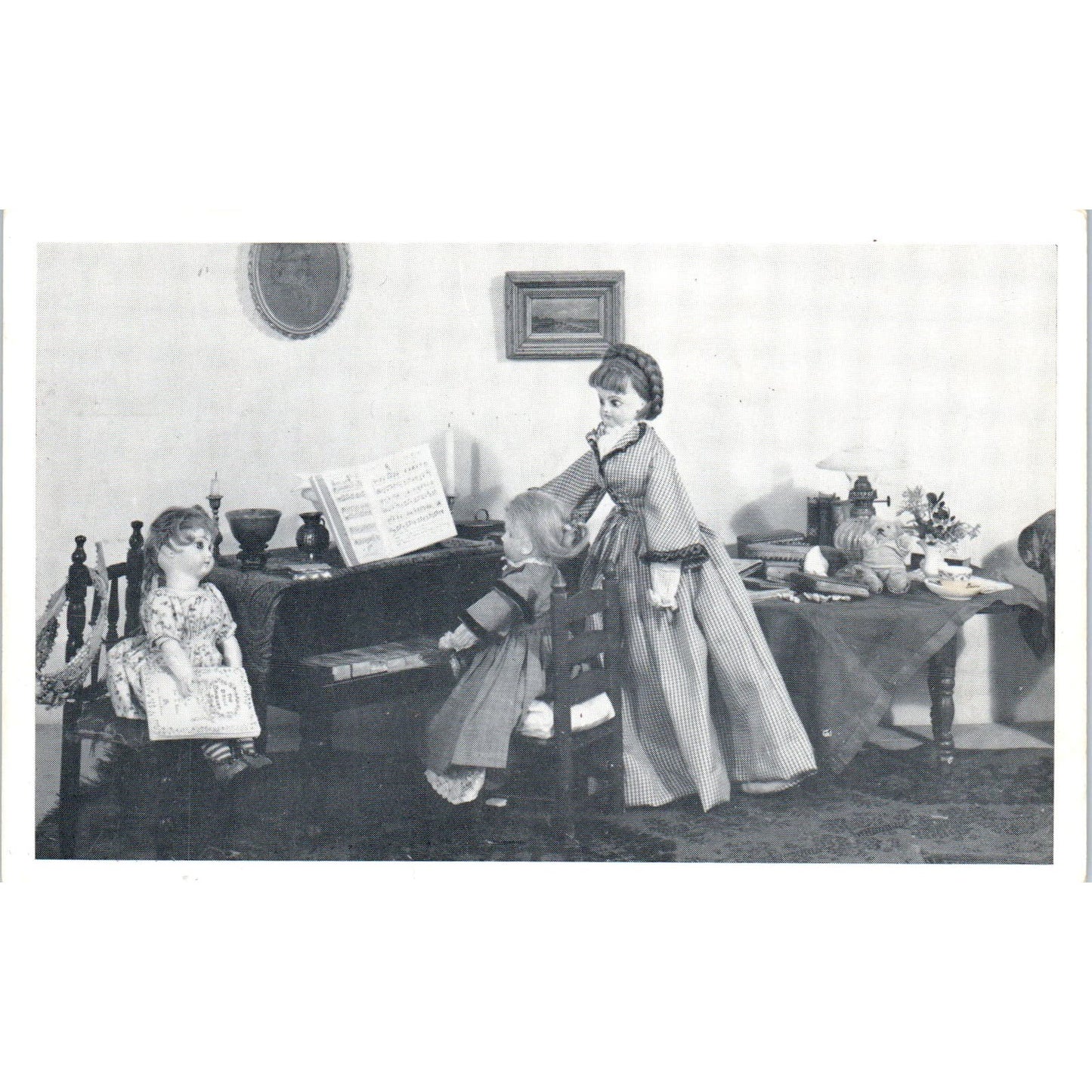 Tasha Tudor's Old Fashioned Dolls - The Music Lesson Original Postcard PB8