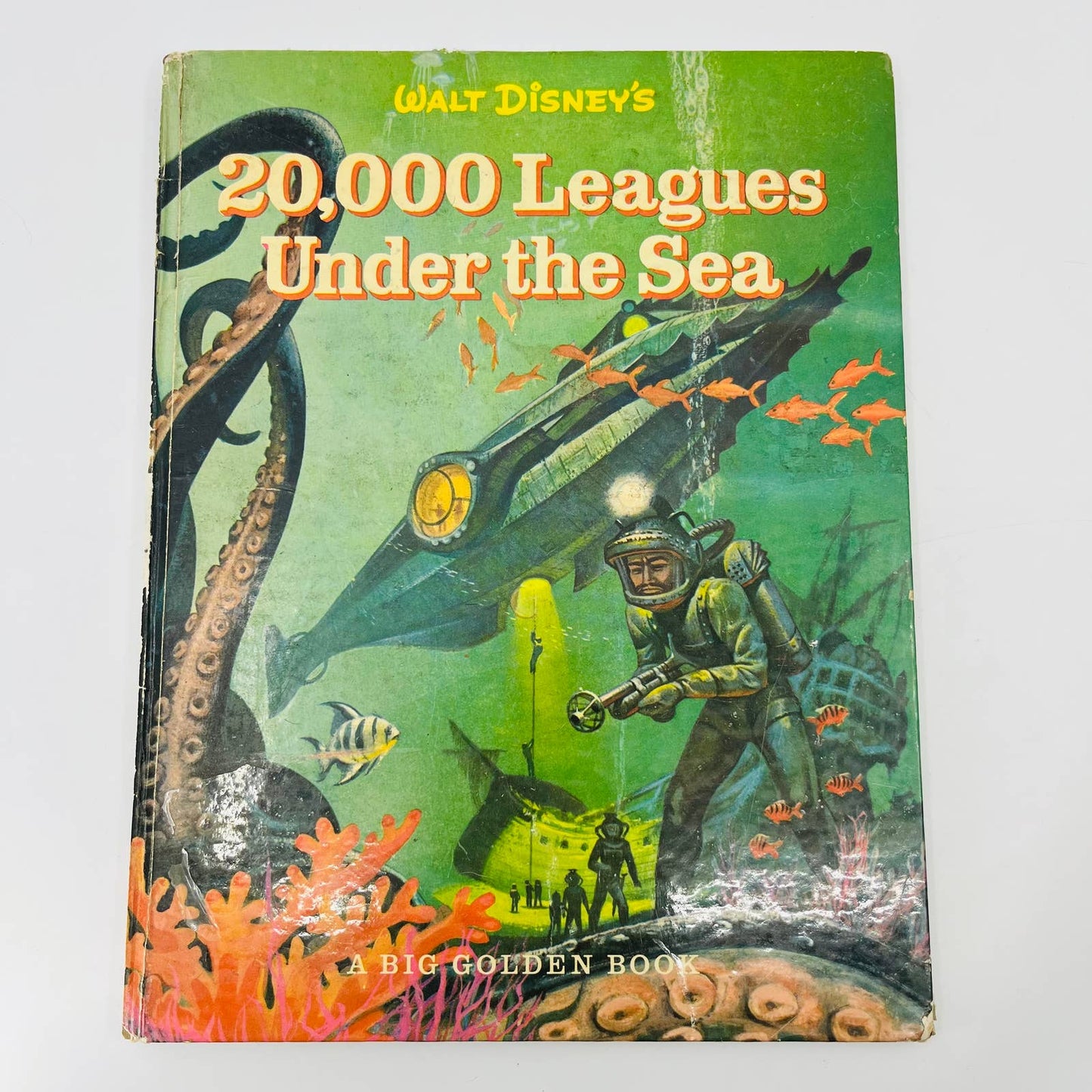 1954 Vintage Walt Disney's 20,000 Leagues Under The Sea A Big Golden Book TA9