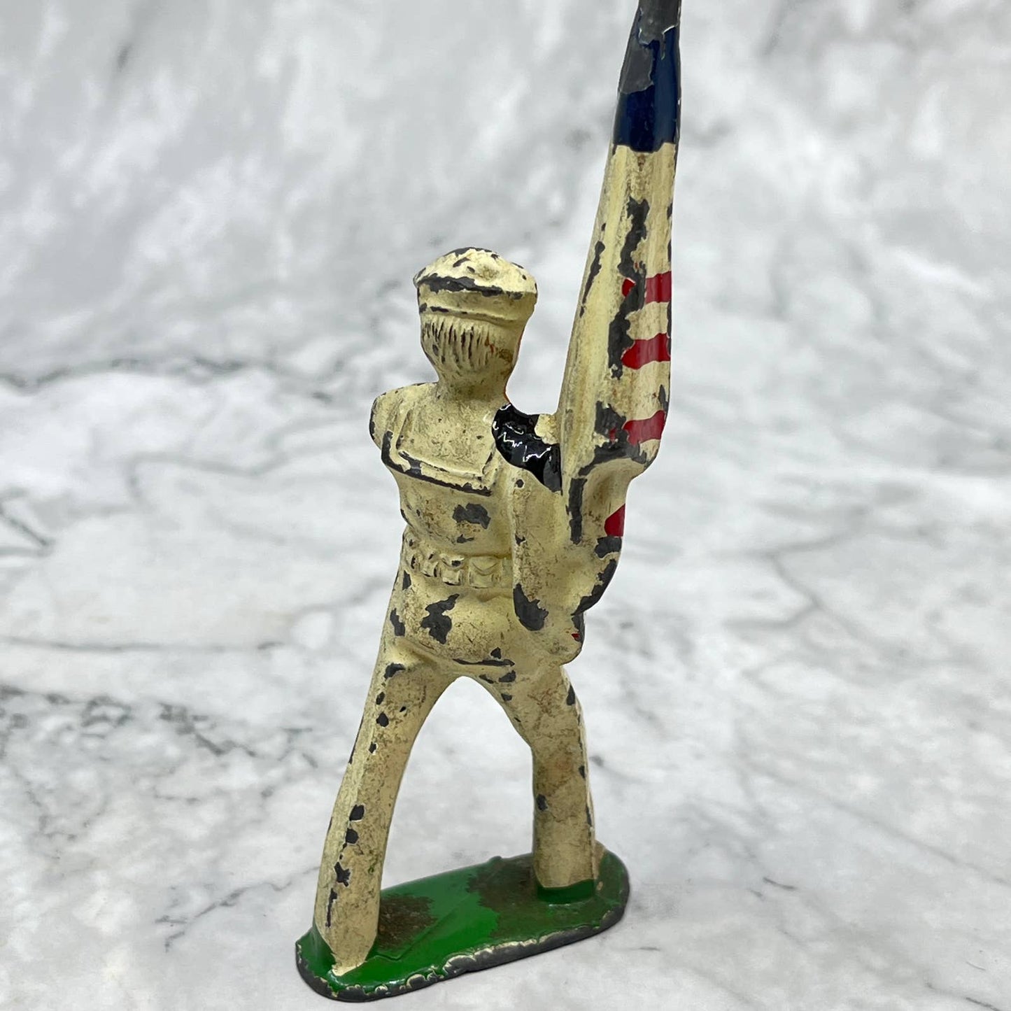 Manoil Barclay 1940s Lead Navy Toy Soldier Sailor WWI American Flag Carrier TJ1