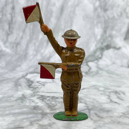 Manoil Barclay Lead Toy Soldier With Signal Flags B65- Tin Hat TJ1