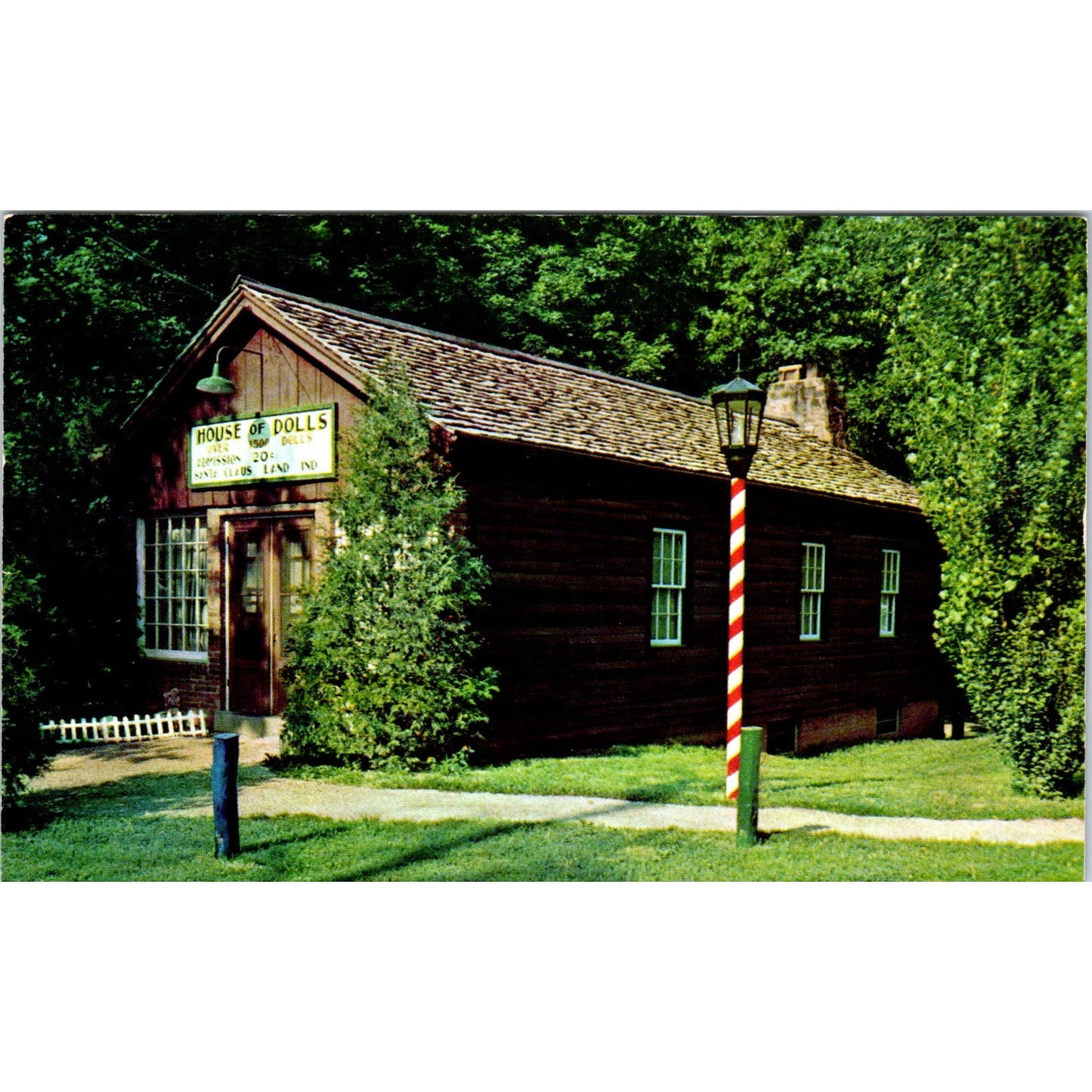 House of Dolls Santa Claus Land Santa Claus IN Original Postcard PB7