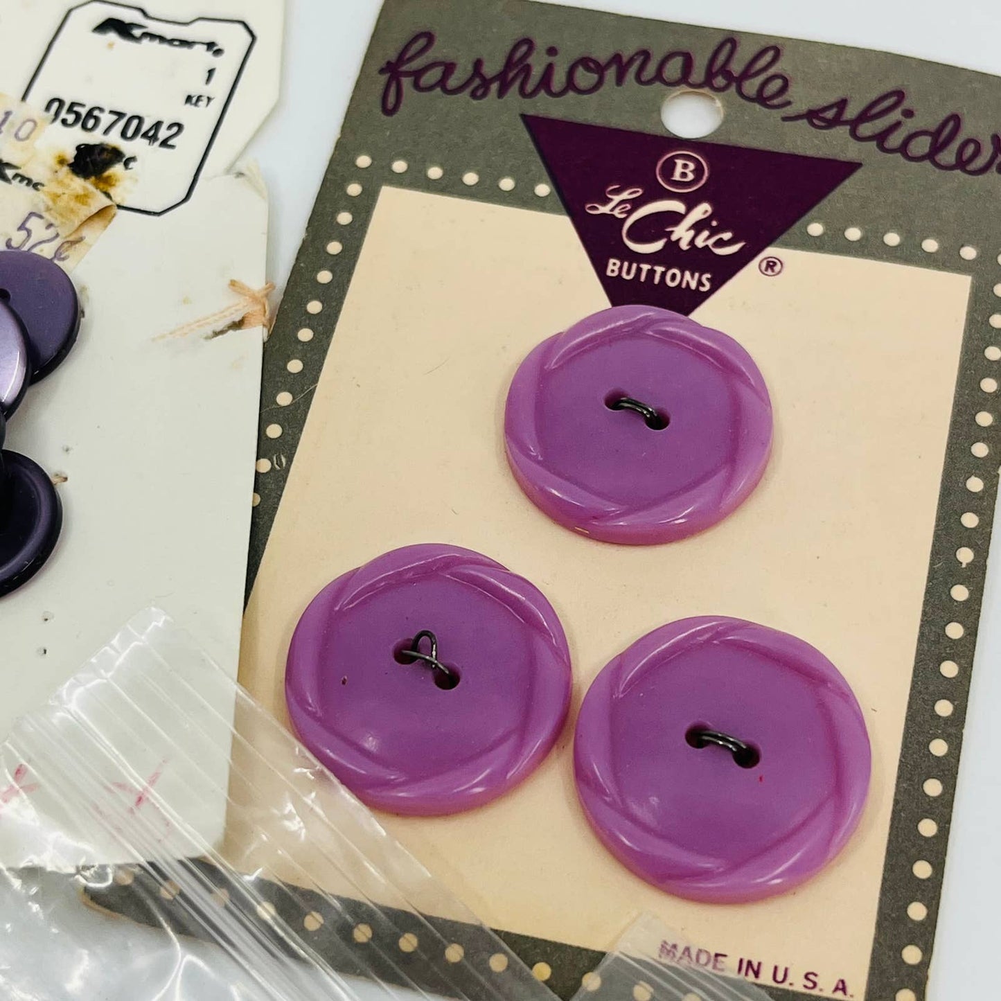 Lot of Vintage Purple Lavender Buttons TA6