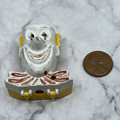 Vintage Clown Thread Dispenser With Thimble Hat 1 1/2” Etui SE7