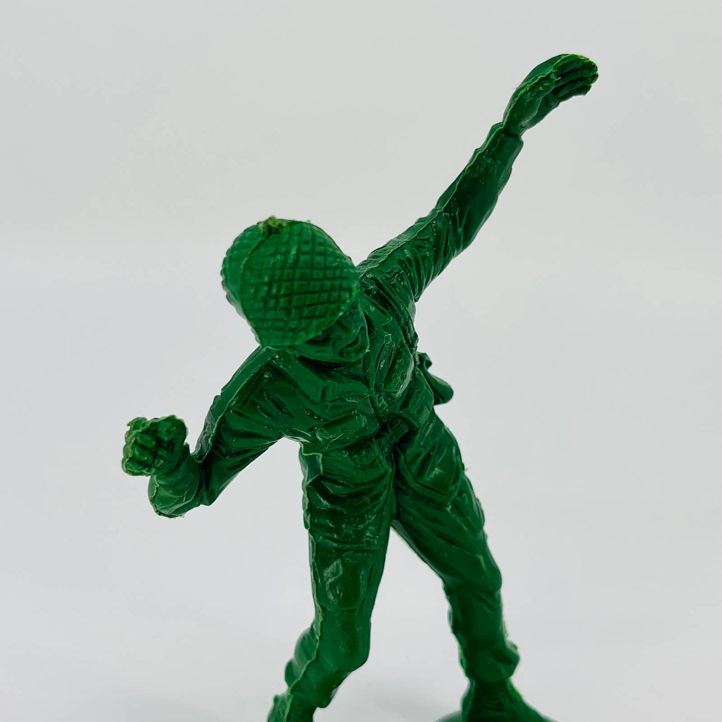 1960s Large Jumbo 5-6” Green Plastic Toy Soldier Throwing Grenade TD9