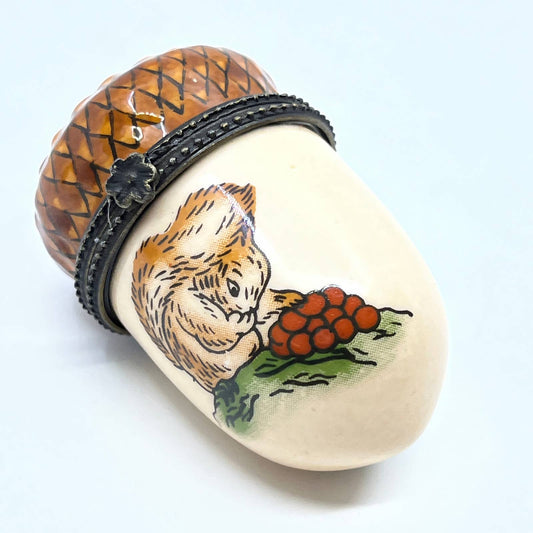 Vintage Porcelain Acorn Trinket Box Squirrel & Pile of Nuts flower clasp SD7