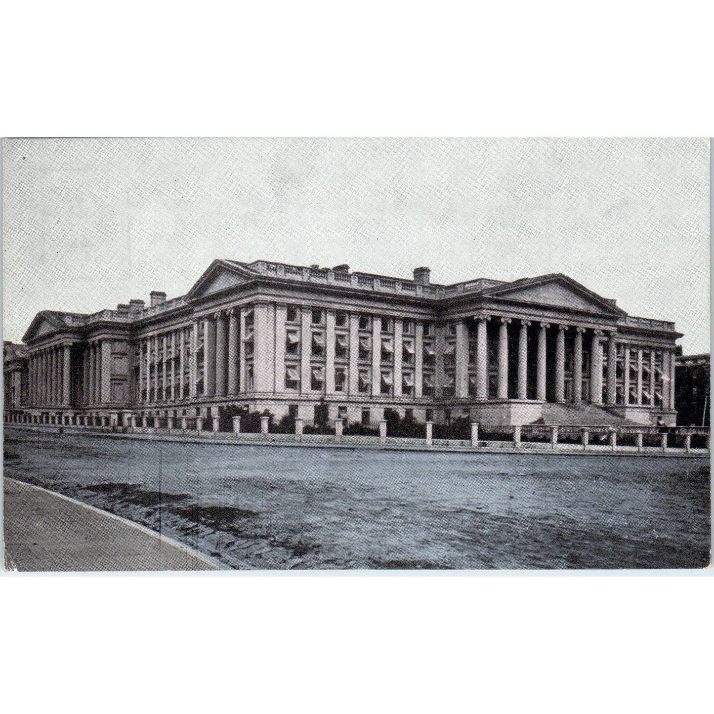 Treasury Building Washington DC c1910 Original Postcard TK1-24