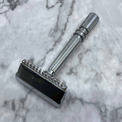 Vintage 1933 GEM Micromatic Open Comb Single Edge TTO Safety Razor SE6-1