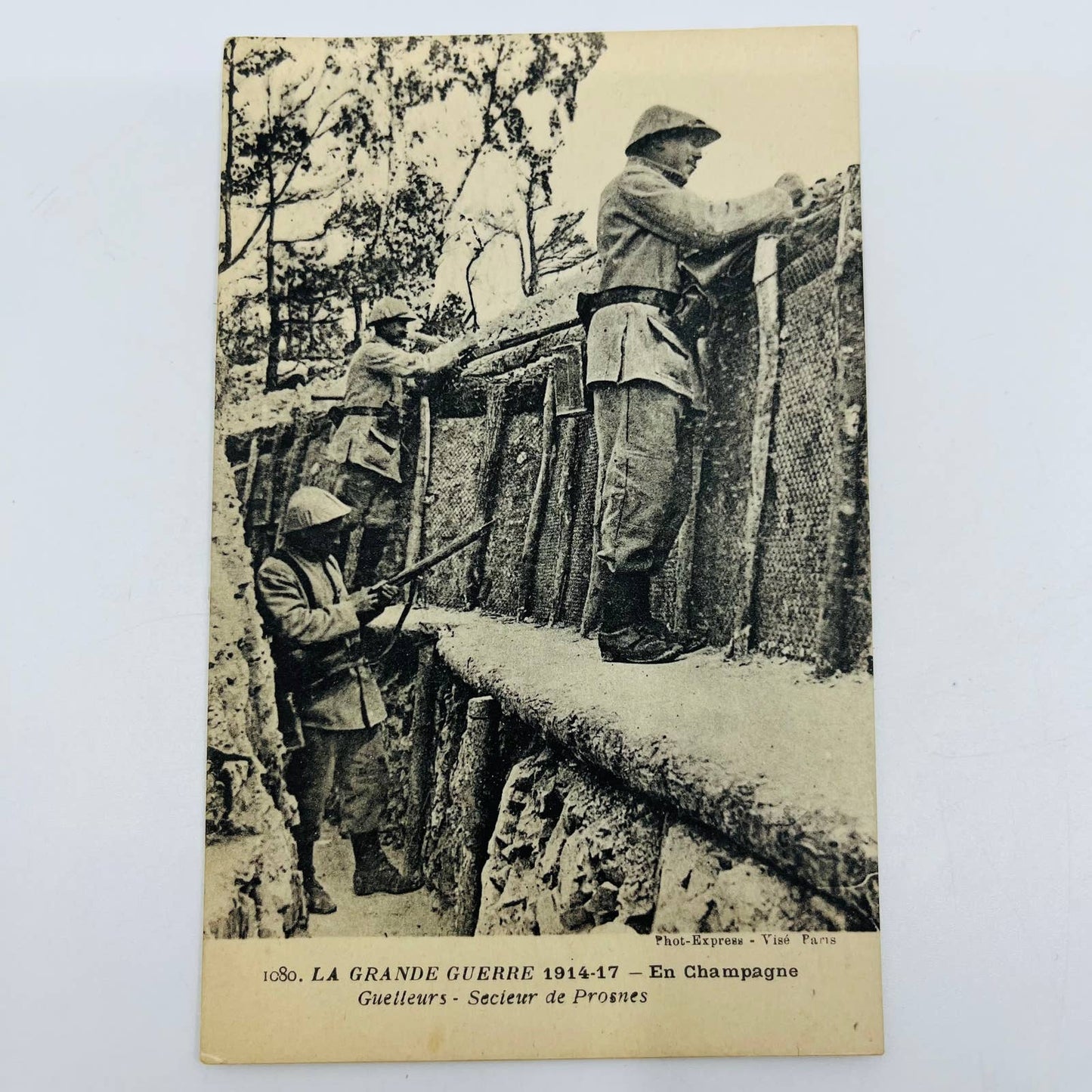 c1918 Postcard WWI French Soldiers in Trench La Grande Guerre En Champagne PA9