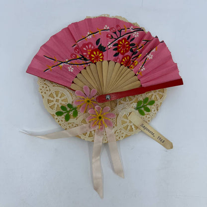 1968 Japanese Sayonara Souvenir Paper Fan Lace Flowers Japan SC4