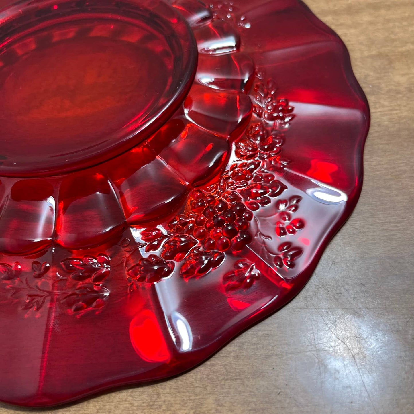 L.G. WRIGHT Ruby Red Glass Panel Grape 9 3/4” Dinner Plate TB1