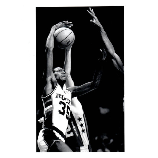 1987 Press Photo Basketball NBA Milwaukee Bucks Jerry Reynolds 8x10" AD3