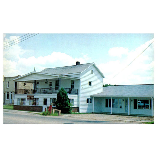 Vintage Postcard - Helping Hands Quilt Shop Berlin Ohio AD9