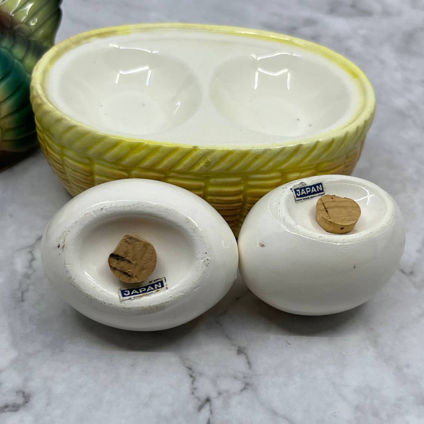 Vintage Norcrest Porcelain Nesting Hen with Eggs Salt & Pepper Shakers Japan TJ3