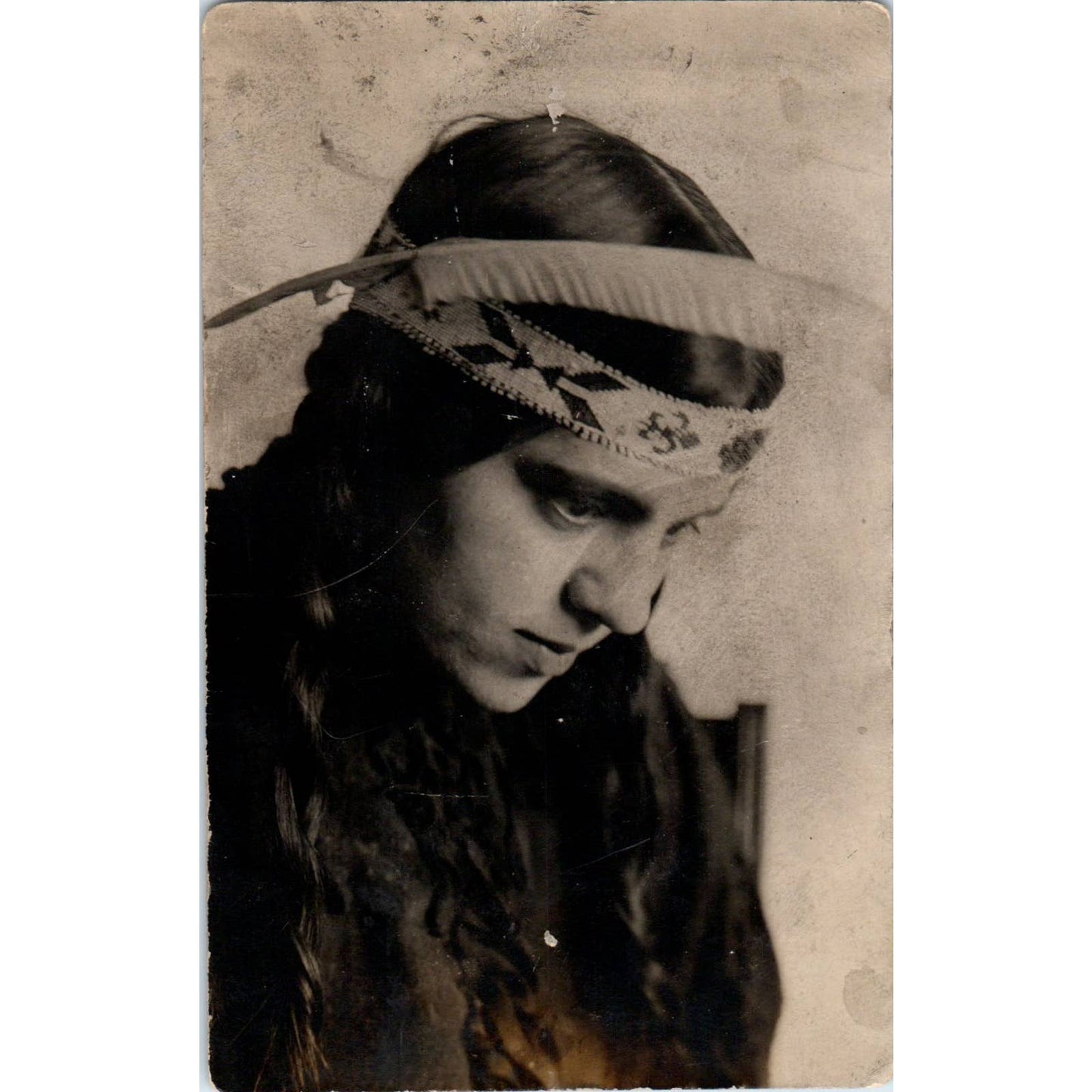 Antique RPPC Portrait of Young Native American Woman SE8
