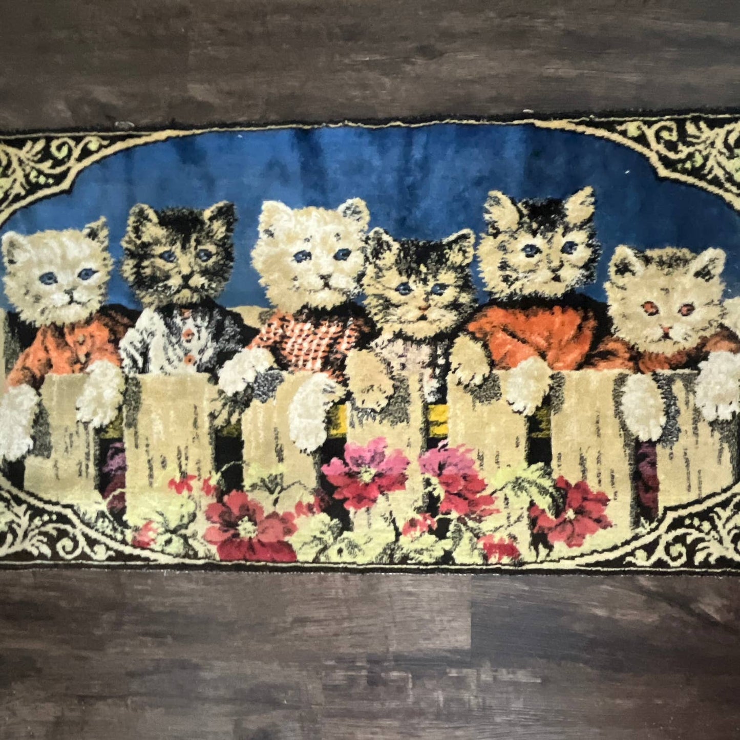 1950s KITTEN TAPESTRY 6 Cats Kittens Peeking Over Fence Lightweight 18x36 TG1