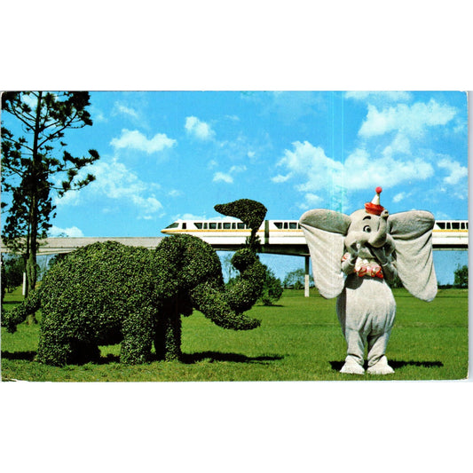 Dumbo Strolling Topiary Lane Walt Disney World Original Postcard P2-7