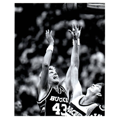 1989 Press Photo Basketball NBA Milwaukee Bucks Jack Sikma 8x10" AD3-2