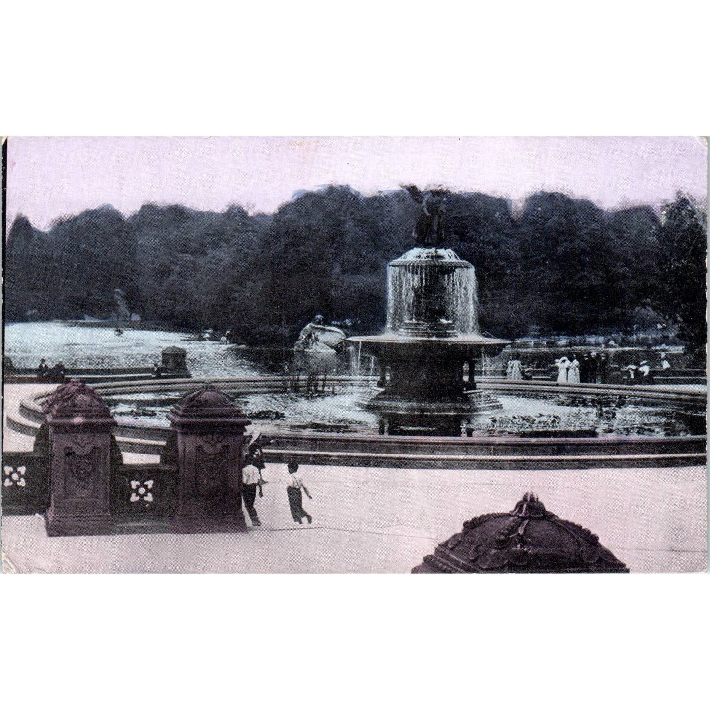 Fountain and Lake Central Park New York c1910 Original Postcard TK1-24