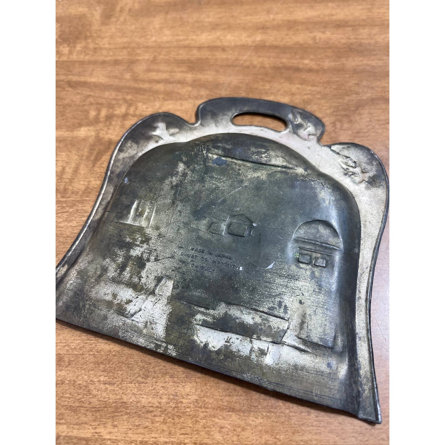 1933 Chicago Worlds Fair Metal Crumb Catcher Silent Butler Embossed Souvenir SD8