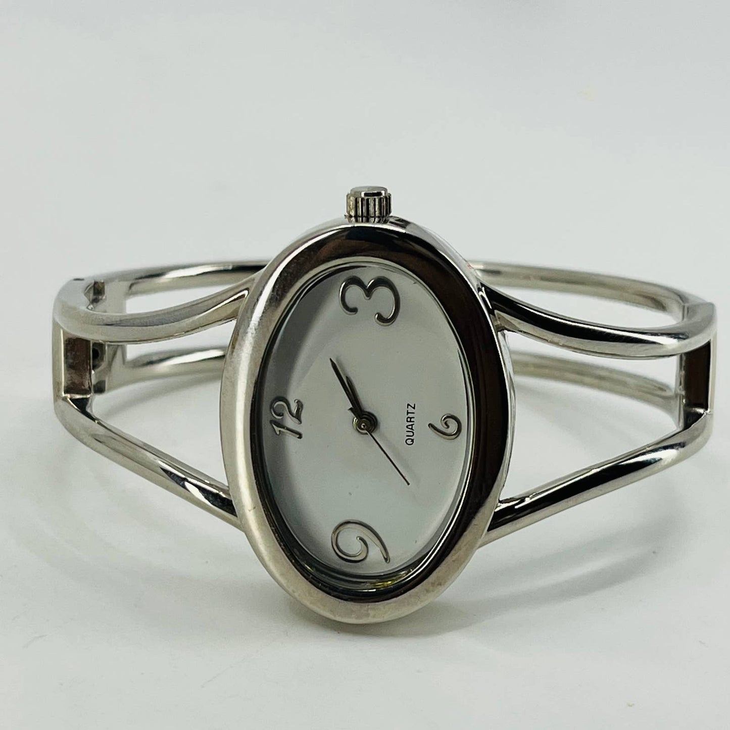 Vintage Silver Tone Watch Metal Bracelet Style Band SA9