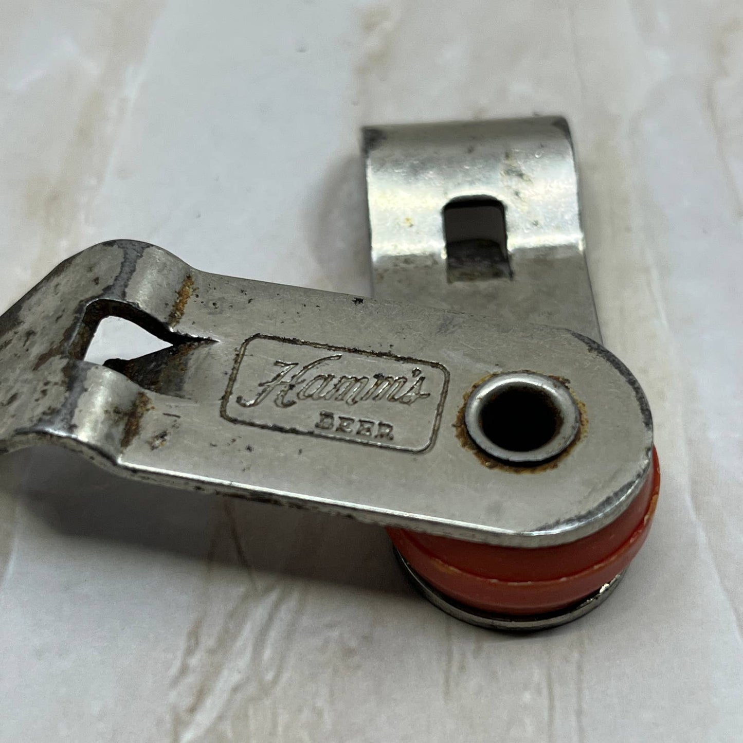 Vtg Hamm’s Beer Bottle Opener Keychain Folding Rotating TC5-S3