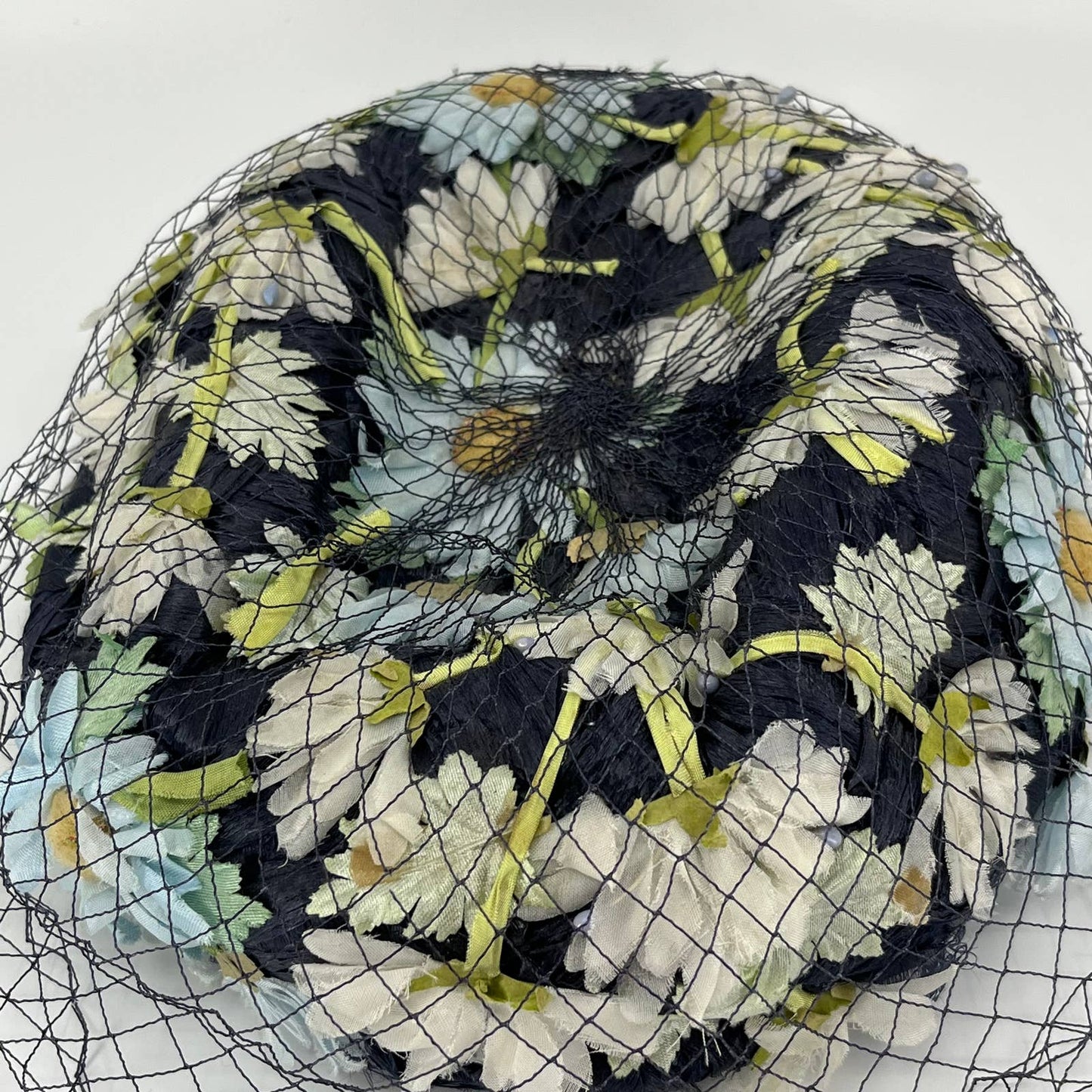 Vintage Woman’s Navy Blue Straw Cocktail Fascinator Pillbox Hat Netting HB1
