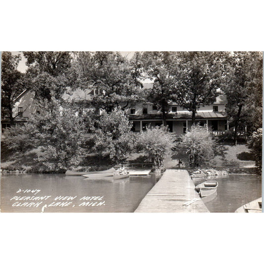 Pleasant View Hotel Clark Lake Michigan 1944 Original Postcard TK1-P13